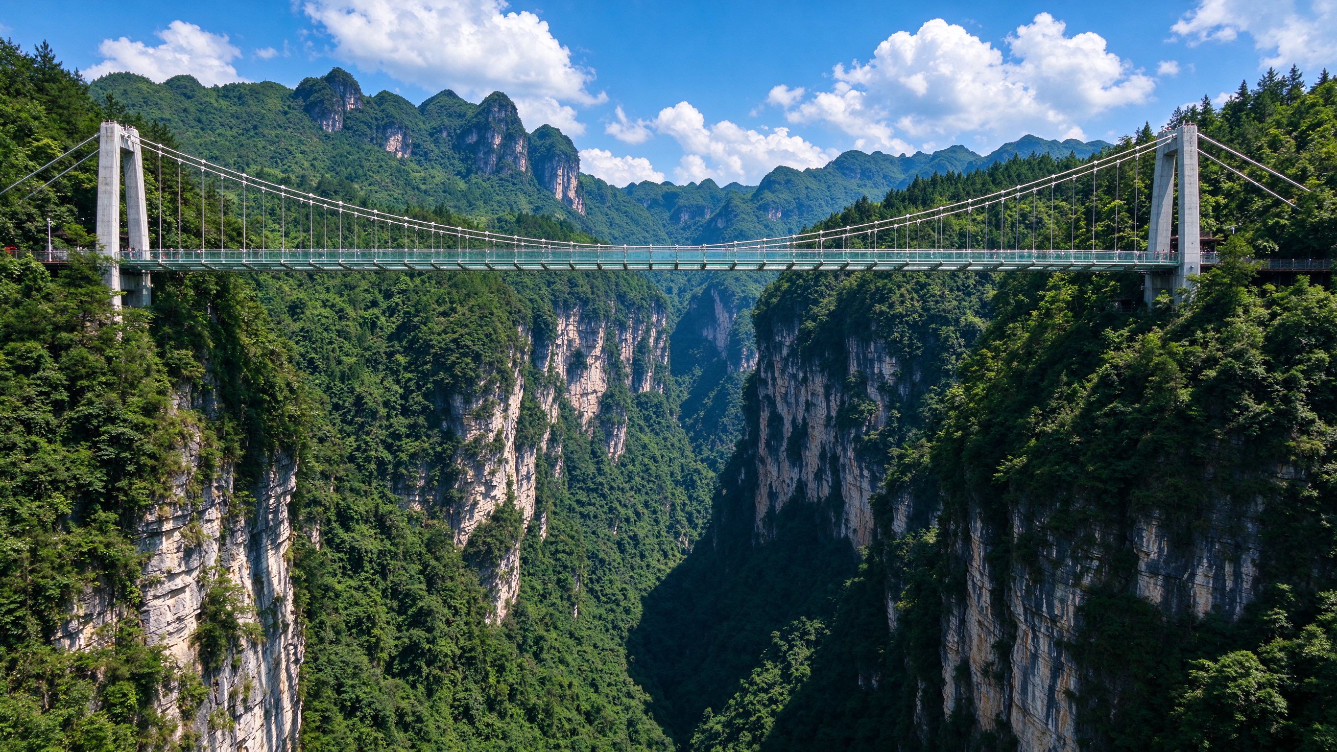 张家界大峡谷玻璃桥游玩指南：世界第一桥全体验
